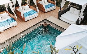 De Olas Padang Padang Bali